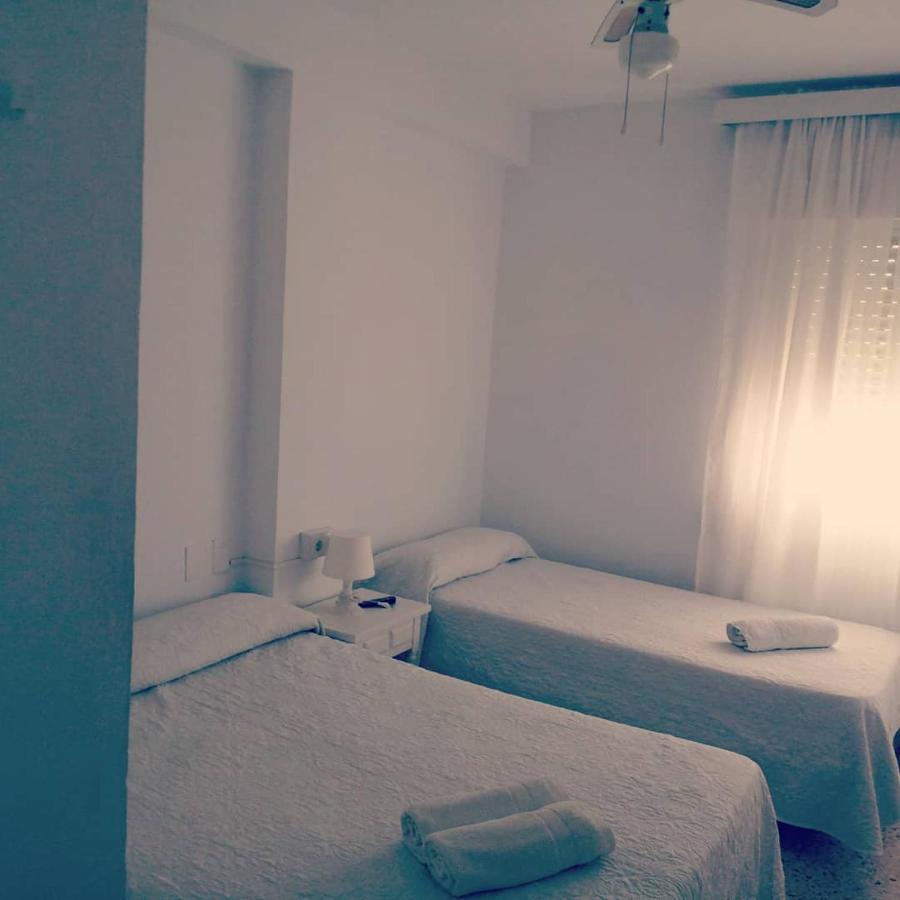 מלון הואלבה Hostal La Parada מראה חיצוני תמונה